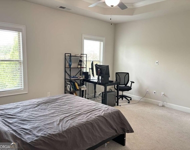 7866 Laurel Crest Drive - Photo Thumbnail 20