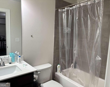 7866 Laurel Crest Drive - Photo Thumbnail 5