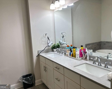7866 Laurel Crest Drive - Photo Thumbnail 22