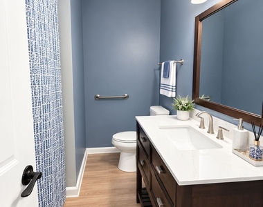7061 N Shore Drive - Photo Thumbnail 13