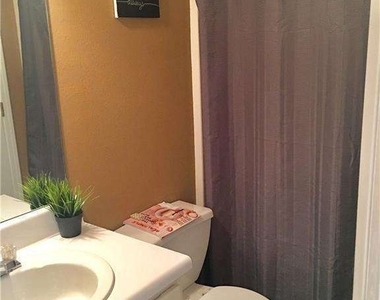 1634 Charleston Walk Se - Photo Thumbnail 5