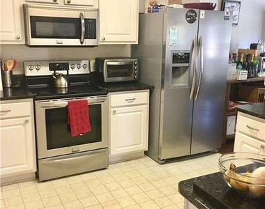1634 Charleston Walk Se - Photo Thumbnail 4