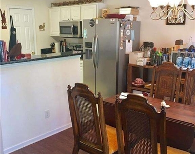 1634 Charleston Walk Se - Photo Thumbnail 7