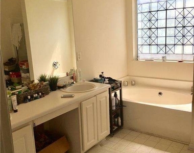 1634 Charleston Walk Se - Photo Thumbnail 10