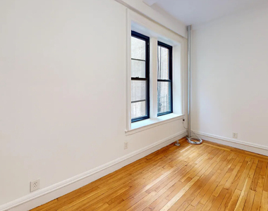West 77th Street - Photo Thumbnail 6