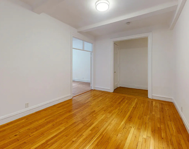 West 77th Street - Photo Thumbnail 4