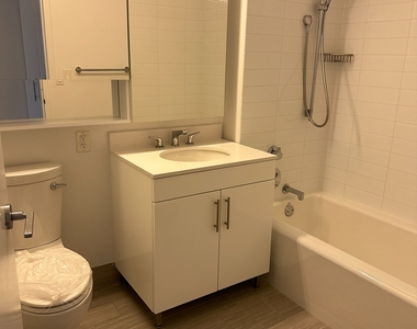 West 57th Street - Photo Thumbnail 13