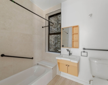 2111 Regent Place - Photo Thumbnail 5