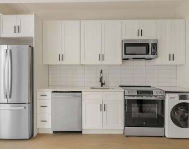 2111 Regent Place - Photo Thumbnail 2