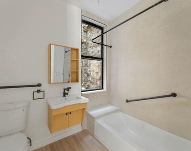 2111 Regent Place - Photo Thumbnail 5