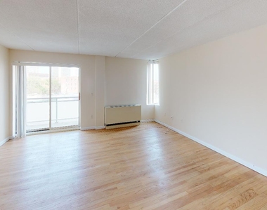 102-02 Queens Blvd - Photo Thumbnail 5