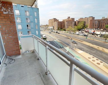 102-02 Queens Blvd - Photo Thumbnail 16