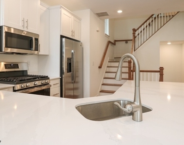 71 Veterans Way - Photo Thumbnail 8