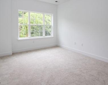 71 Veterans Way - Photo Thumbnail 21