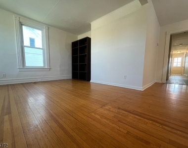 19 E Hanover Ave - Photo Thumbnail 11