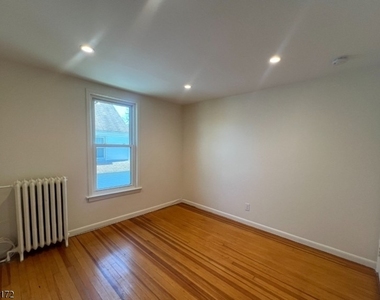19 E Hanover Ave - Photo Thumbnail 7