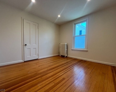 19 E Hanover Ave - Photo Thumbnail 6
