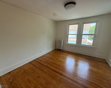 19 E Hanover Ave - Photo Thumbnail 30