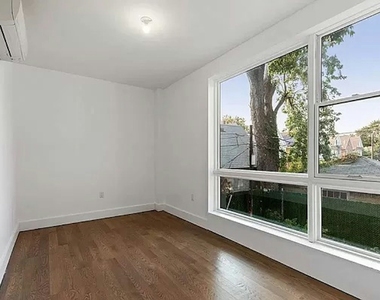254 East 28th Street - Photo Thumbnail 1