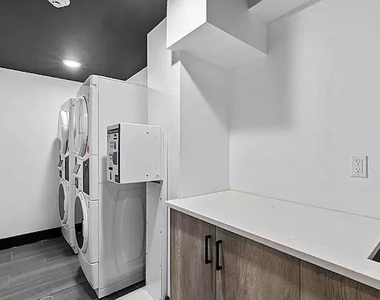 254 East 28th Street - Photo Thumbnail 5