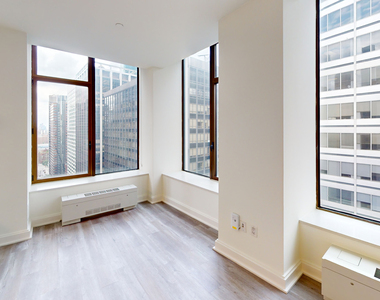 10 Hanover Square - Photo Thumbnail 2