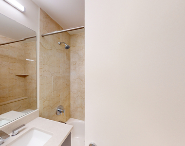 10 Hanover Square - Photo Thumbnail 4