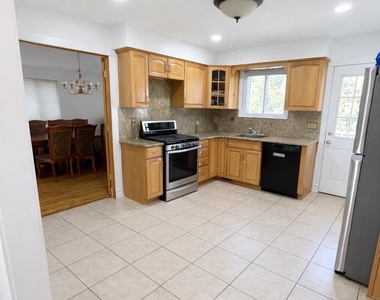 1111 Madison Avenue - Photo Thumbnail 4