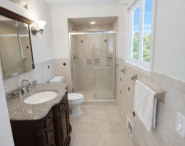 1111 Madison Avenue - Photo Thumbnail 6