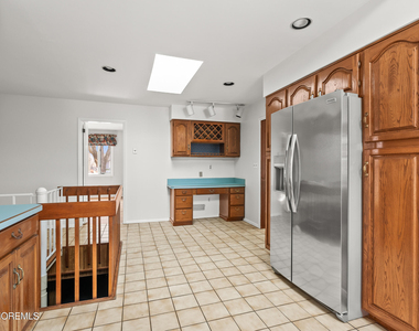 9 Abis Place - Photo Thumbnail 13