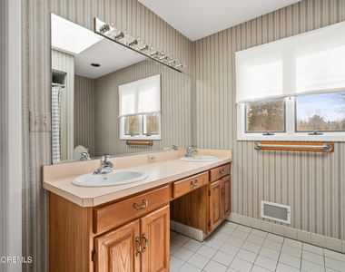 9 Abis Place - Photo Thumbnail 28