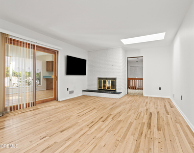 9 Abis Place - Photo Thumbnail 16