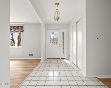 9 Abis Place - Photo Thumbnail 6