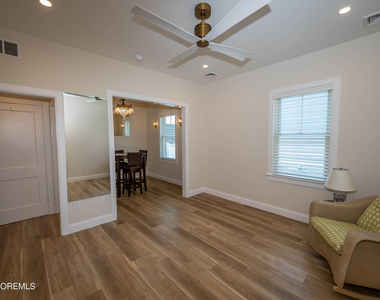 13 Fisher Avenue - Photo Thumbnail 5