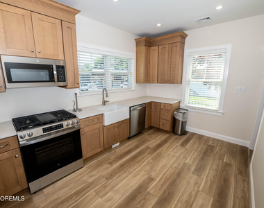 13 Fisher Avenue - Photo Thumbnail 8