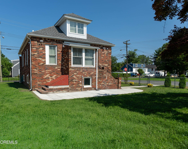 13 Fisher Avenue - Photo Thumbnail 2