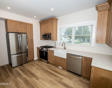 13 Fisher Avenue - Photo Thumbnail 9