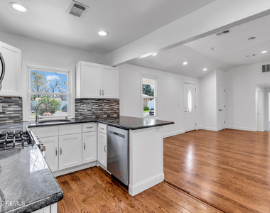 351 Hulse Avenue - Photo Thumbnail 8