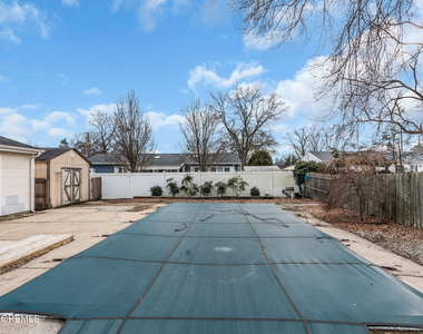 613 Champlain Street - Photo Thumbnail 23