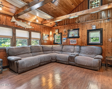 117 Mcdermott Road - Photo Thumbnail 5