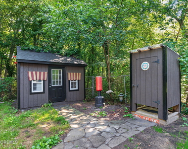 117 Mcdermott Road - Photo Thumbnail 18
