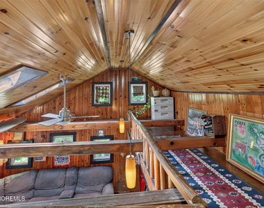 117 Mcdermott Road - Photo Thumbnail 13