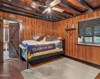 117 Mcdermott Road - Photo Thumbnail 9