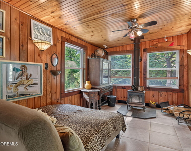 117 Mcdermott Road - Photo Thumbnail 8