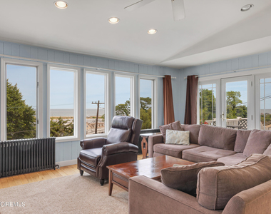 1 Lighthouse Road - Photo Thumbnail 2