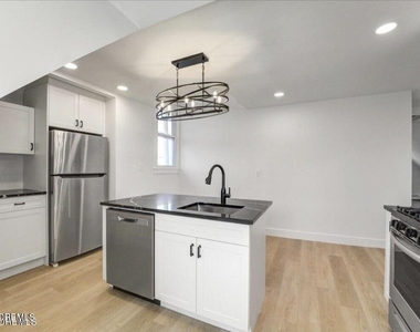 295 Westwood Avenue - Photo Thumbnail 2
