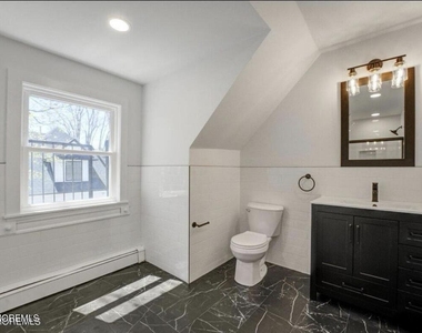 295 Westwood Avenue - Photo Thumbnail 8