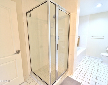 525 Ocean Boulevard - Photo Thumbnail 24