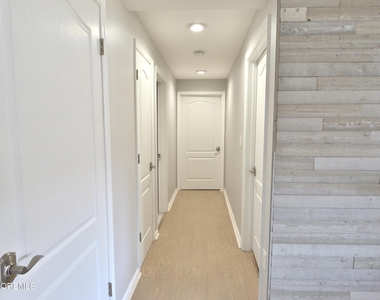 525 Ocean Boulevard - Photo Thumbnail 14