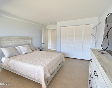 525 Ocean Boulevard - Photo Thumbnail 16
