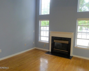 54 Durant Avenue - Photo Thumbnail 4